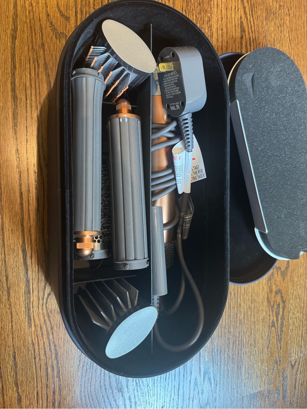 Dyson multi-styler set in Nickel, Copper and Navy - Picture 4 of 8
